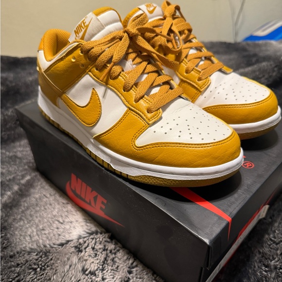 Women’s Nike dunk - Picture 8 of 11